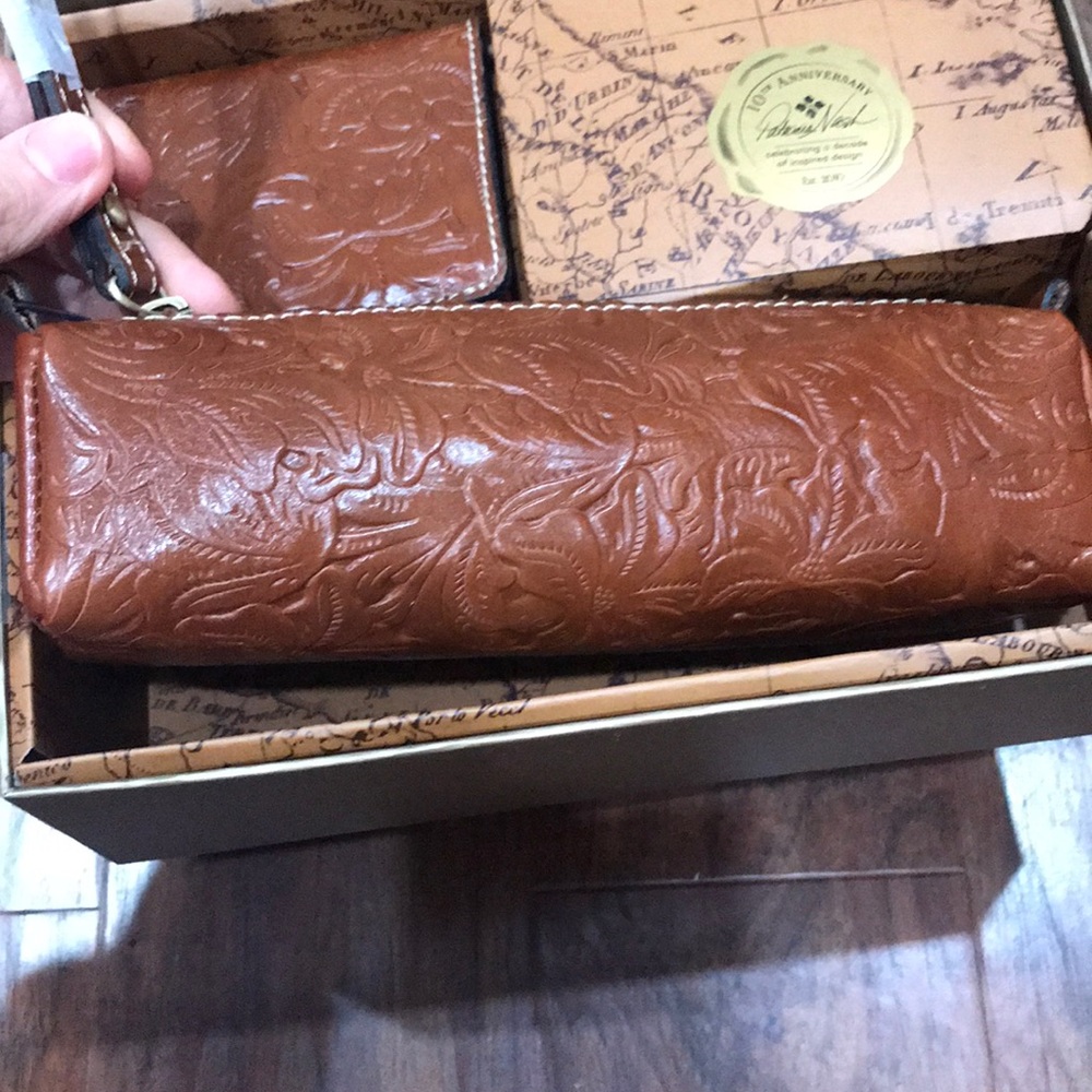 Patricia Nash Leather Wallet & Clutch Set - Picture 6 of 12